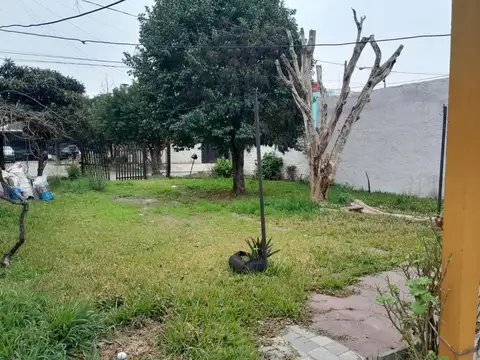 EN VENTA CASA A REFACCIONAR EN ISIDRO CASANOVA
