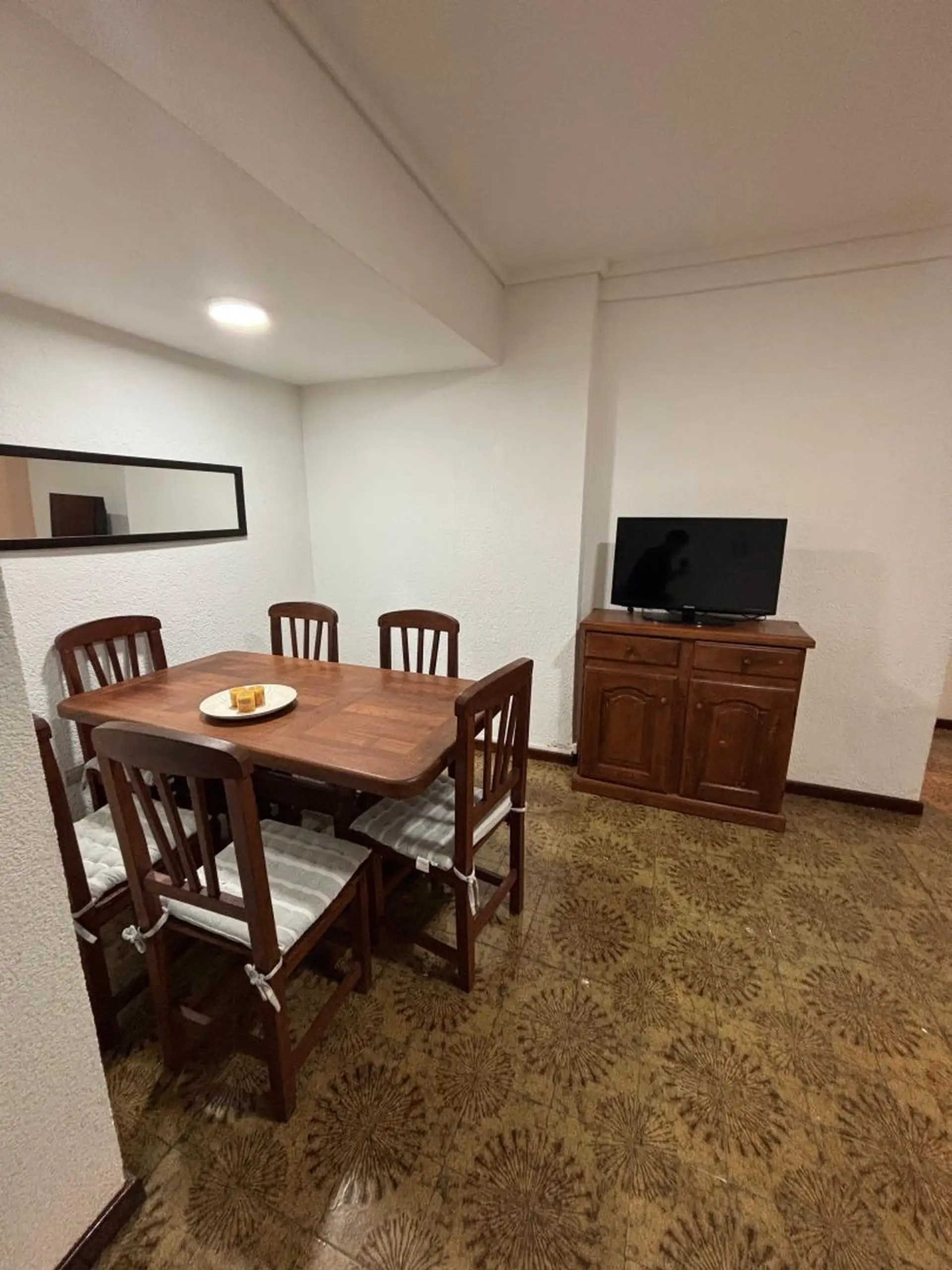 Depto 2 amb, 38m² con cochera fija — Plaza Colón