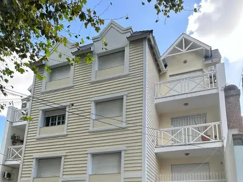 DEPARTAMENTO 2 AMB EN EXCELENTE UBICACION  OPORTUNIDAD!