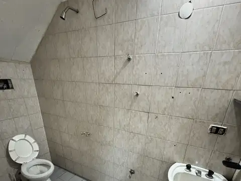 Galpon en Alquiler en Villa Luzuriaga, $ 900.000