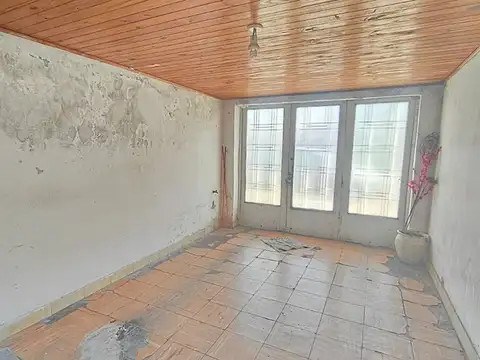 Casa 5 ambientes con 2 baños