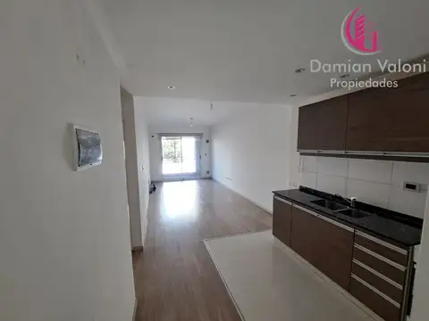 EXCELENTE 2 AMBIENTES CON BALCON AL CONTRAFRENTE, EN EDIFICIO CON FULL AMENITIES.