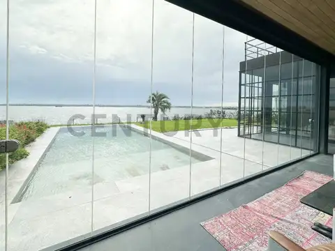 VENTA MARINAS CASA A LA LAGUNA