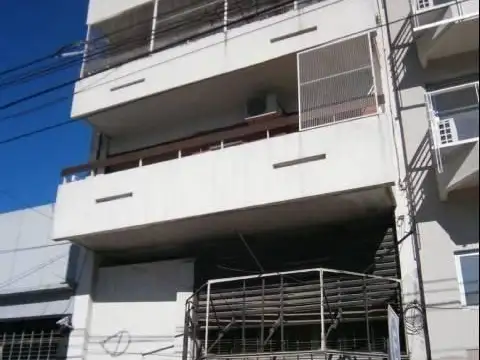 Excelente Semipiso 4 amb. transformado a 3 amb. y reciclado