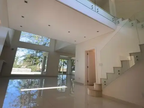 Casa en Venta en Estancias Del Pilar, USD 720.000