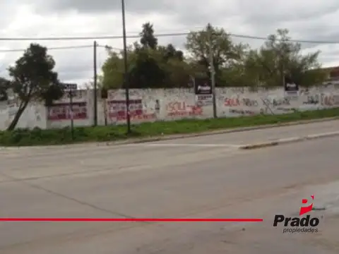 IMPENSADO LOTE EN VENTA  ESQUINA  SOBRE AV 44 Y 170 IDEAL VARIOS DESTINOS FINANCIACION