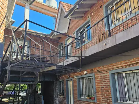 ALQUILER DEPARTAMENTO PASO DEL REY CENTRO CON ESTACIONAMIENTO  BALCON VISTA AL FRENTE Y SECTOR PARRILLA