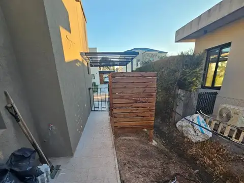 Casa en Alquiler en Santo Tomas, USD 1.400