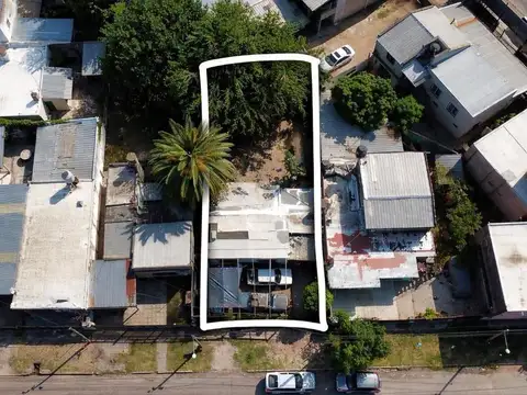 Casa a Reciclar Moreno Trujui 20 metros de (Libertador)