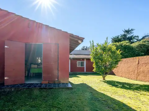 Casa 2 ambientes con 1 baño