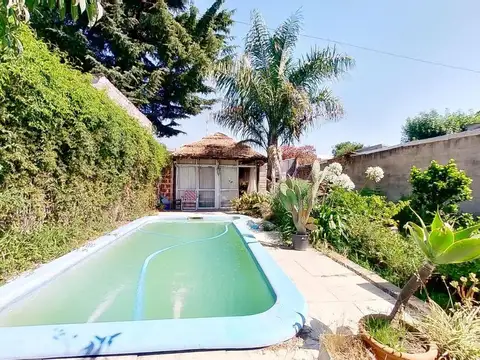 VENTA CASA 4 AMBIENTES. BERAZATEGUI