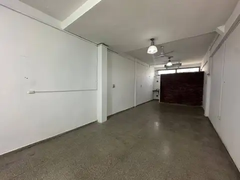 Local en Alquiler en La Plata, $ 450.000