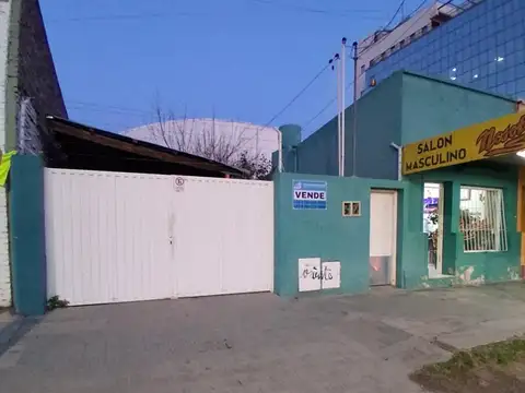 2 locales + departamento