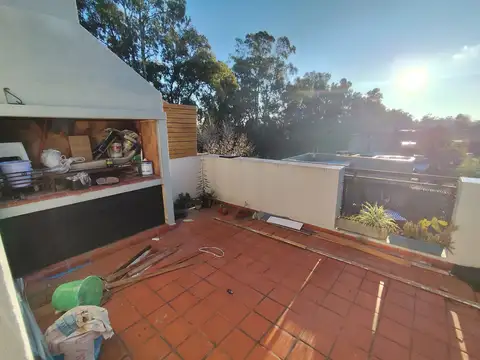 Depto Tipo Casa en Venta con 1 cocheras