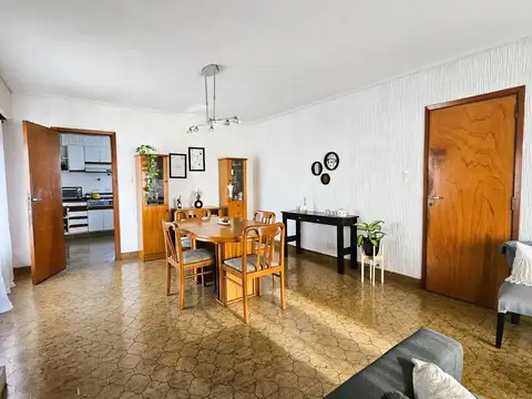 VENTA MULTIFAMILIAR 3 CASAS DE 3 AMB C/U BERNAL O.