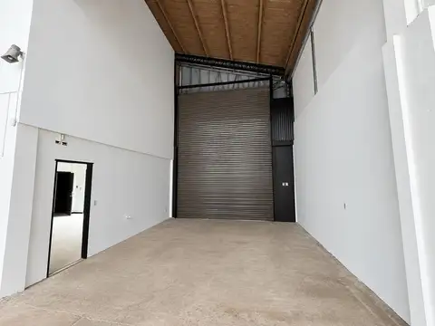 Galpón con Departamento 2 amb a estrenar de 307m2