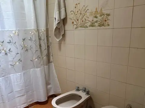 Casa 3 dormitorios en venta en Brandsen. quincho