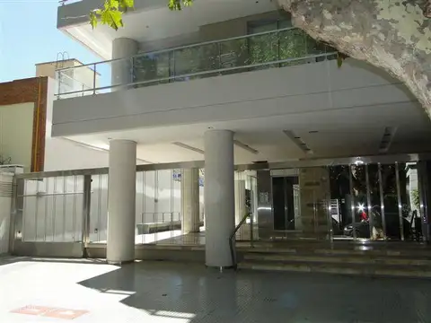 Rosales Park Tower, impecable 3 ambientes c/ cochera, amenities, seguridad 24 hs