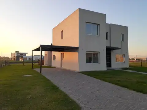Casa en Venta en La Alameda, USD 260.000