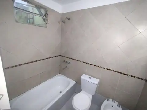 Depto Tipo Casa en Alquiler al Noreste