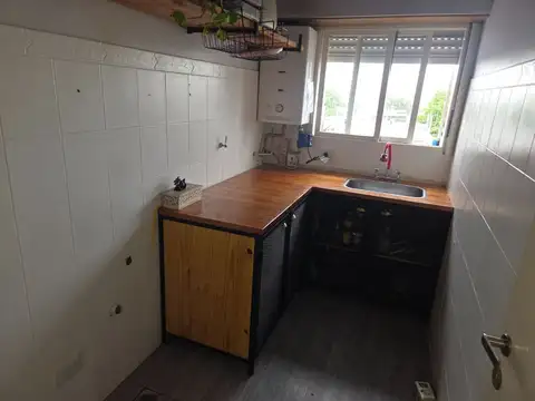 3 Ambientes c/COCHERA en Ciudadela ,IMPECABLE 