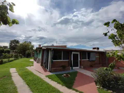 VENDE CASA Y 2 DEPARTAMENTO JUANA KOSLAY SAN LUIS