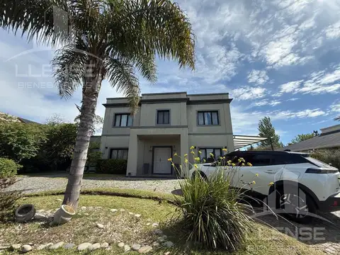 Casa 4 ambientes con pileta en venta - Ombúes de Hudson