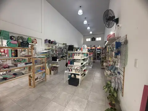 Local en Venta en La Ceramica y Cuyo, Rosario