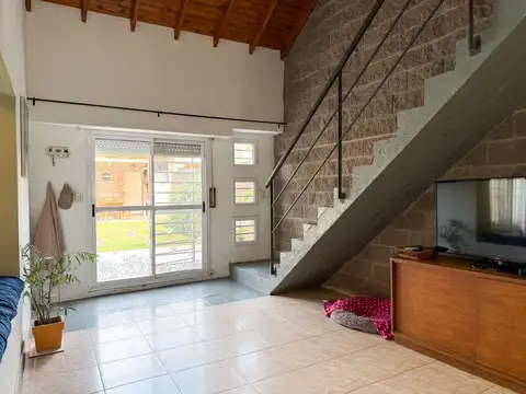 CASA 5 AMBIENTES BOULOGNE PILETA - PERMUTA
