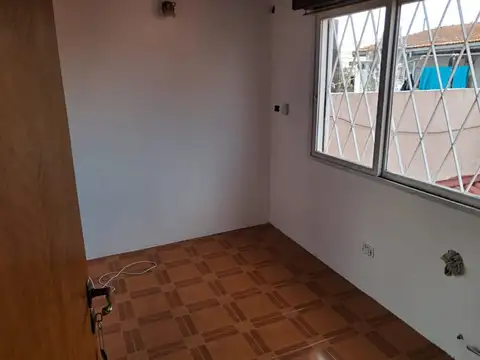 CASA 4 AMBIENTES EN VENTA EN LOMAS DEL MIRADOR