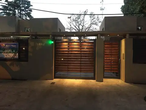 Adrogue VENTA duplex 3 amb c/cochera muy buena ubicacion