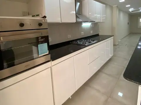 CF1062 - DUPLEX EN VENTA Z/ AV. LAS HERAS Y AV. CMTE ANDRESITO