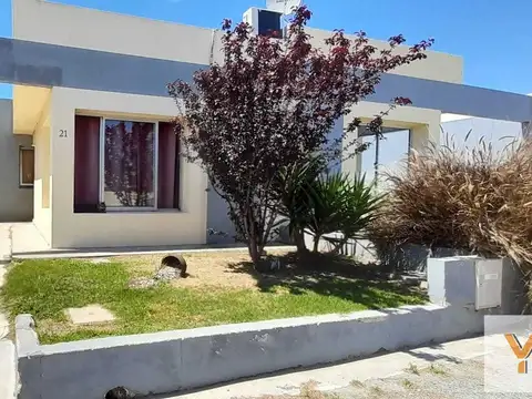 Casa en venta - 2 Dormitorios 1 Baño - Uruguay