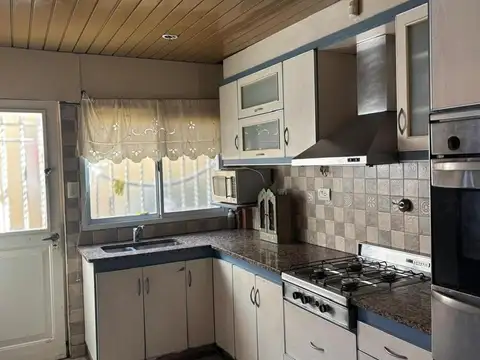 Depto Tipo Casa 4 ambientes con 1 baño