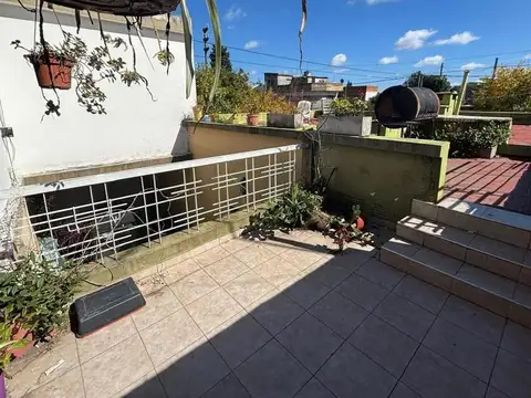 Depto Tipo Casa 4 ambientes con 1 baño