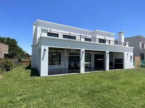 Casa en Alquiler en San Matias, USD 2.600