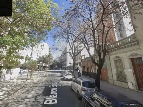 Terreno en Villa Urquiza 8,66x41,40 (358,1m2 lote)  Sin LFI  Zonificación: USAA