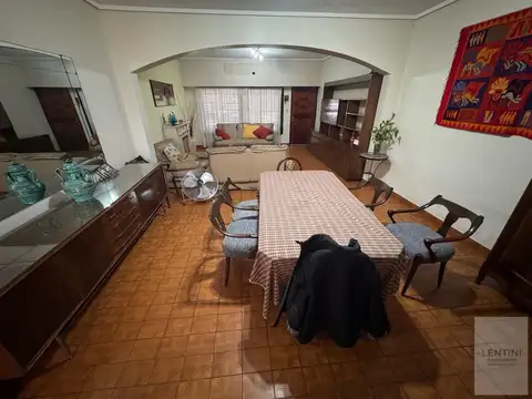 Depto Tipo Casa 6 ambientes con 4 baños