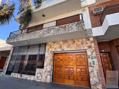 PH TRIPLEX CON PATIO Y TERRAZA ENTRE FRAY LAMAS-PTE PERON Y AV. GAONA