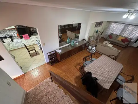 Depto Tipo Casa en Venta de 4 dormitorios