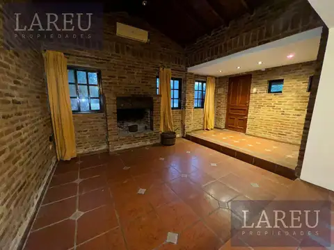 Casa 2 ambientes con 1 baño