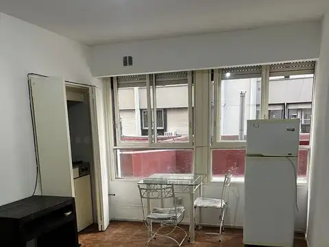 Monoambiente H Yrigoyen 1300
