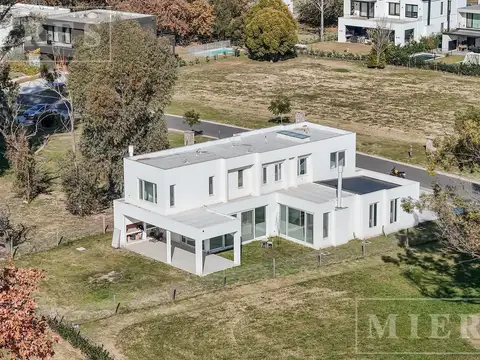 Casa en venta en Azzurra, Alejandro Korn 3150