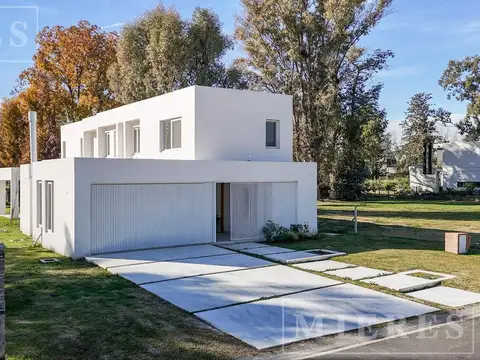 Casa en Venta en Manuel Alberti, USD 653.000