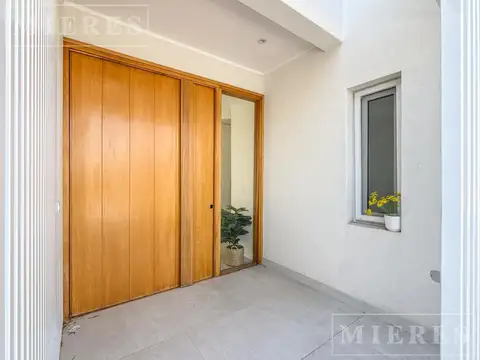 Casa 7 ambientes con 4 baños