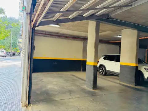 VENTA COCHERA CUBIERTA PLANTA BAJA EN BELGRANO