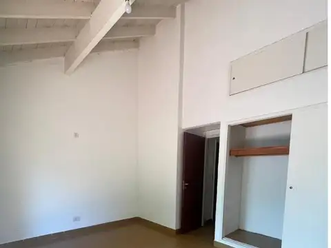 Casa en Alquiler al Oeste
