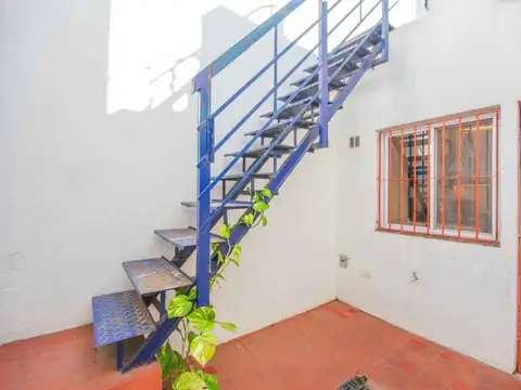 Depto Tipo Casa en Venta 76 años