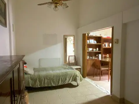 Depto Tipo Casa en Venta 60 años