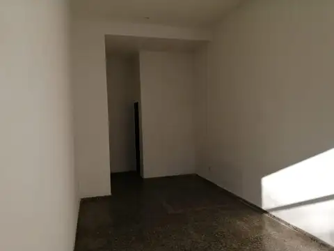 Local en Echesortu de 30 m2